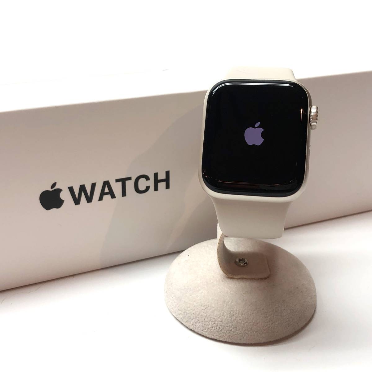 tu115 Apple watch SE 第二世代 GPSモデル 40mm MNJP3J/A スターライト スポーツバンド 動作確認済み ※中古