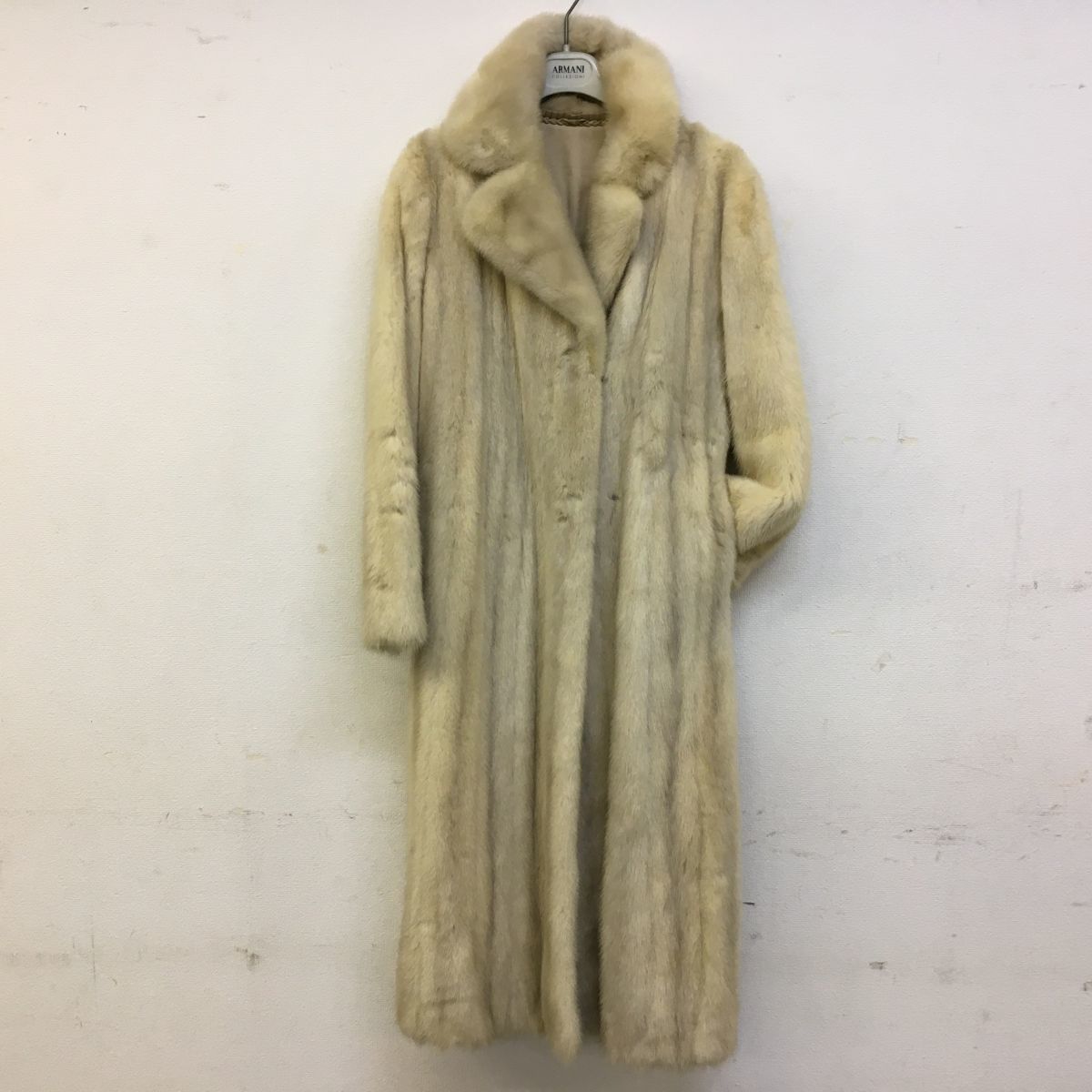 K208-I39-1574 レディース 毛皮コート ホワイト系 ロングコート ファッション 約114×40×58cm ⑯