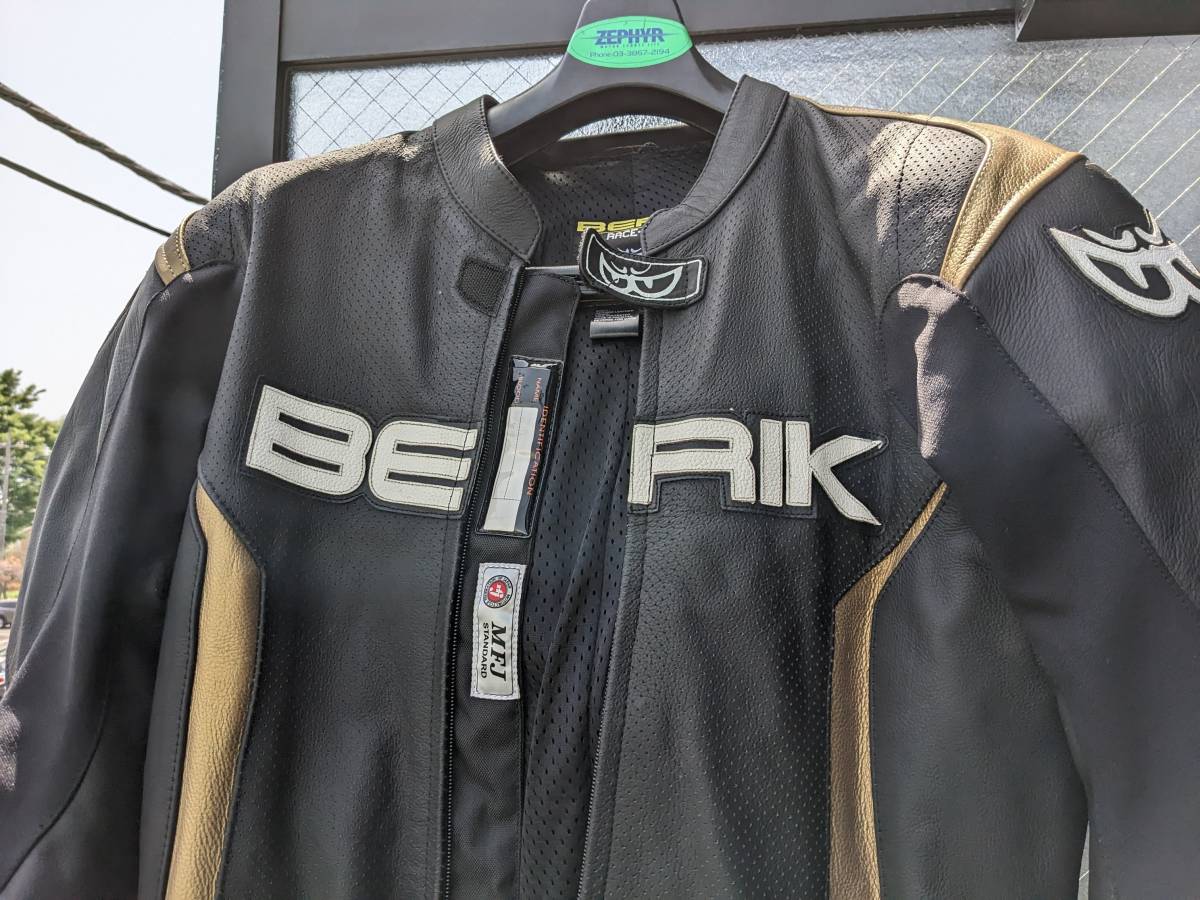 早いモノ勝ち！】☆中古☆『Berik レーシングスーツ（3XLサイズ：56
