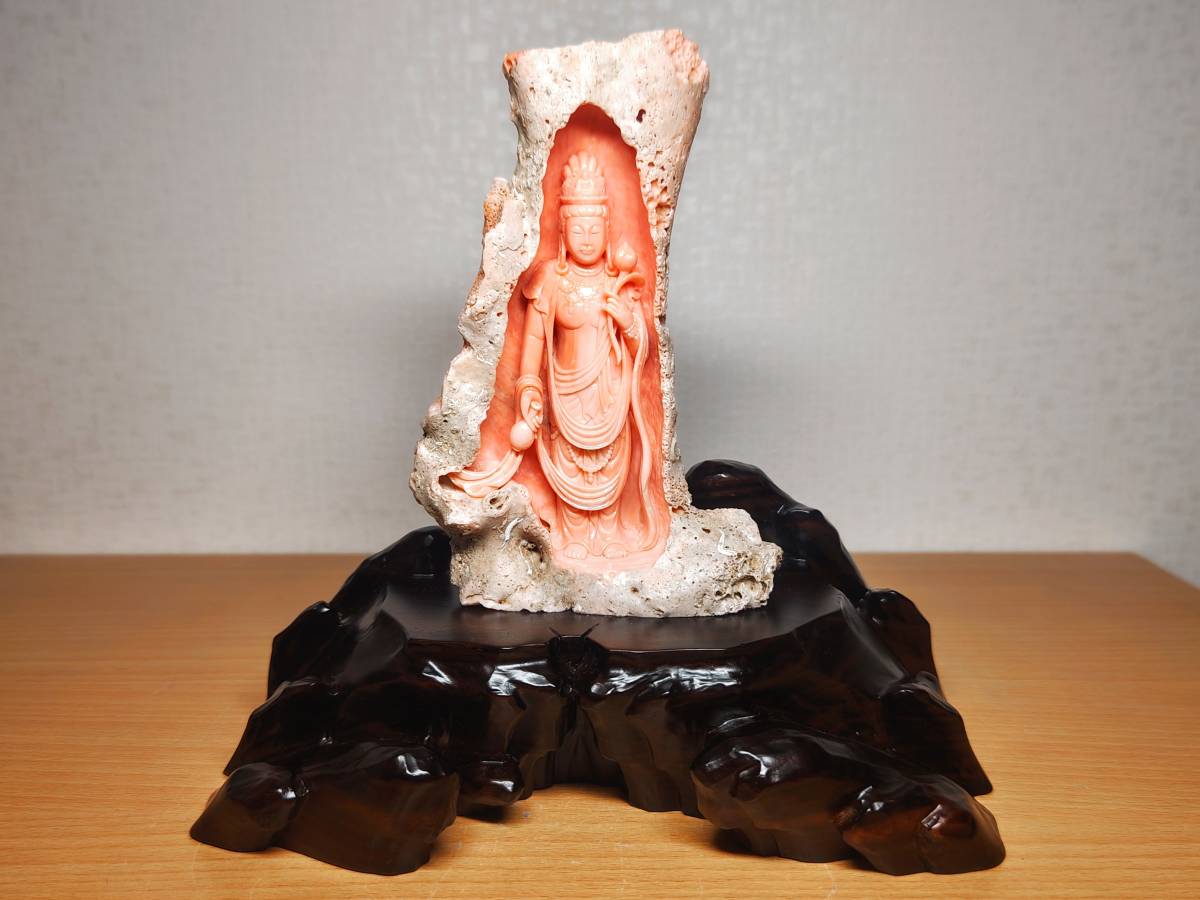 珊瑚彫刻 1.8kg 観音菩薩像 珊瑚 サンゴ コーラル 谷口康隆作 宝石