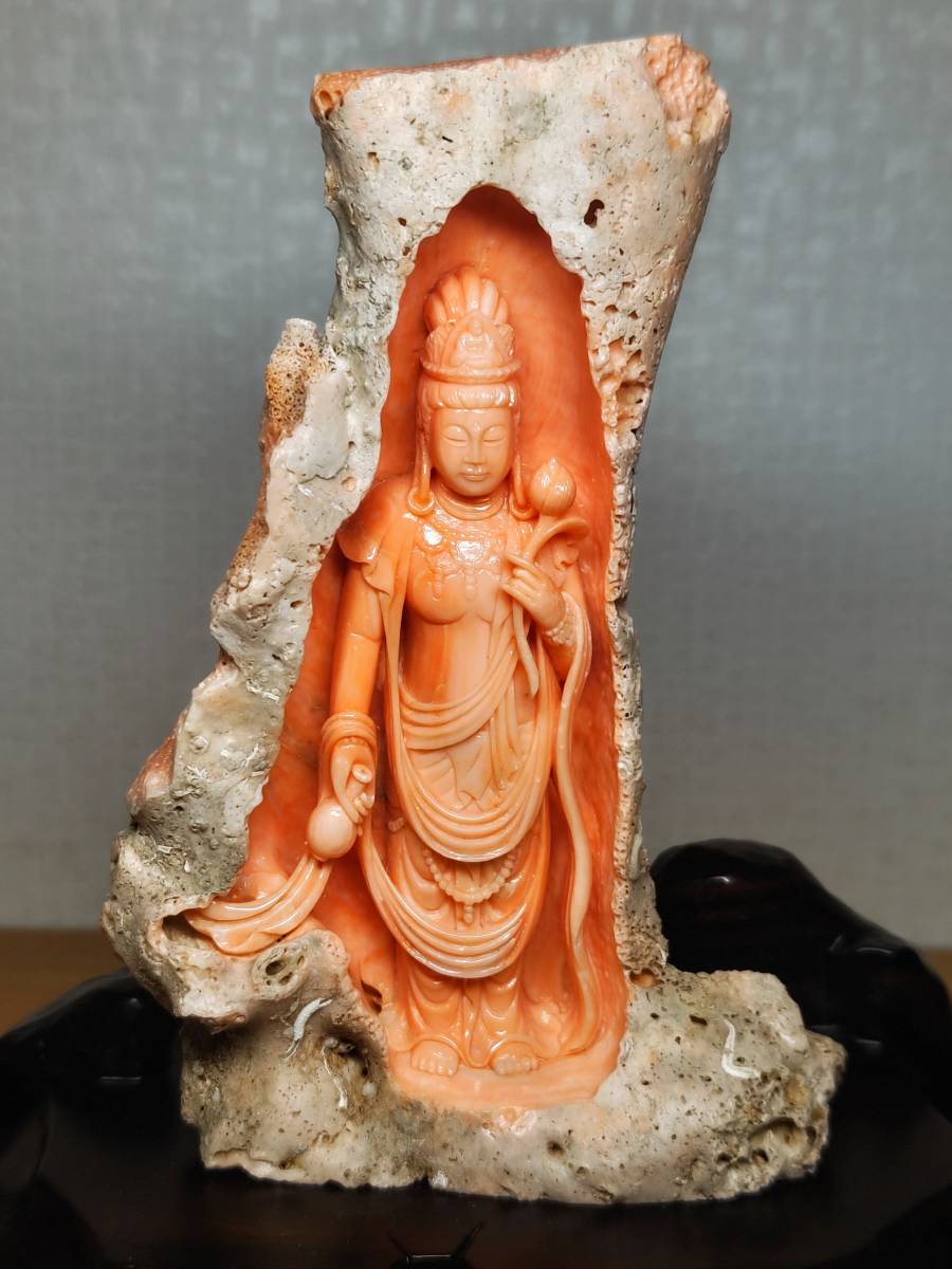 珊瑚彫刻 1.8kg 観音菩薩像 珊瑚 サンゴ コーラル 谷口康隆作 宝石