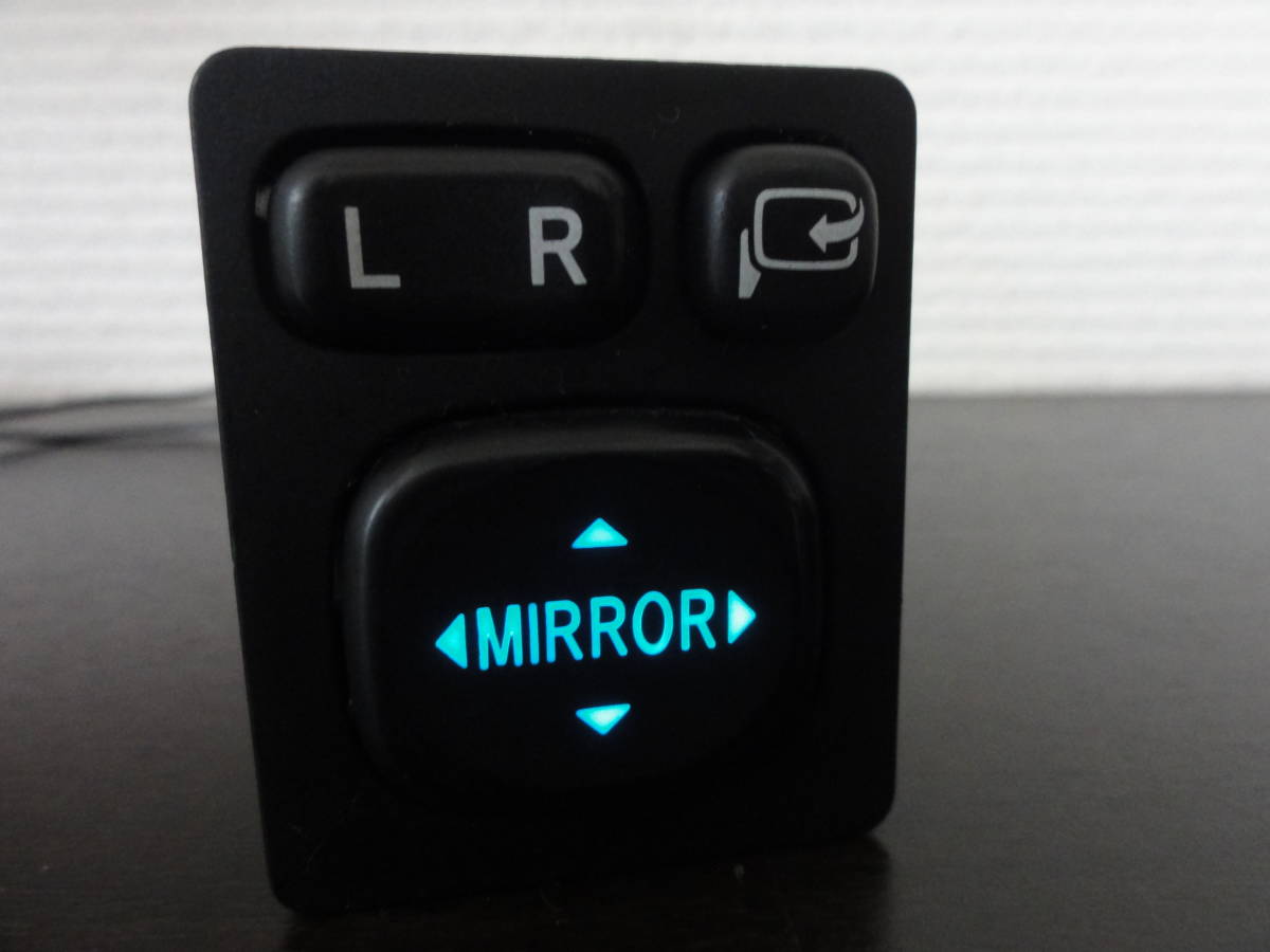 ☆ハイエース☆トヨタ純正ミラースイッチ LED打換え!!レインボー !