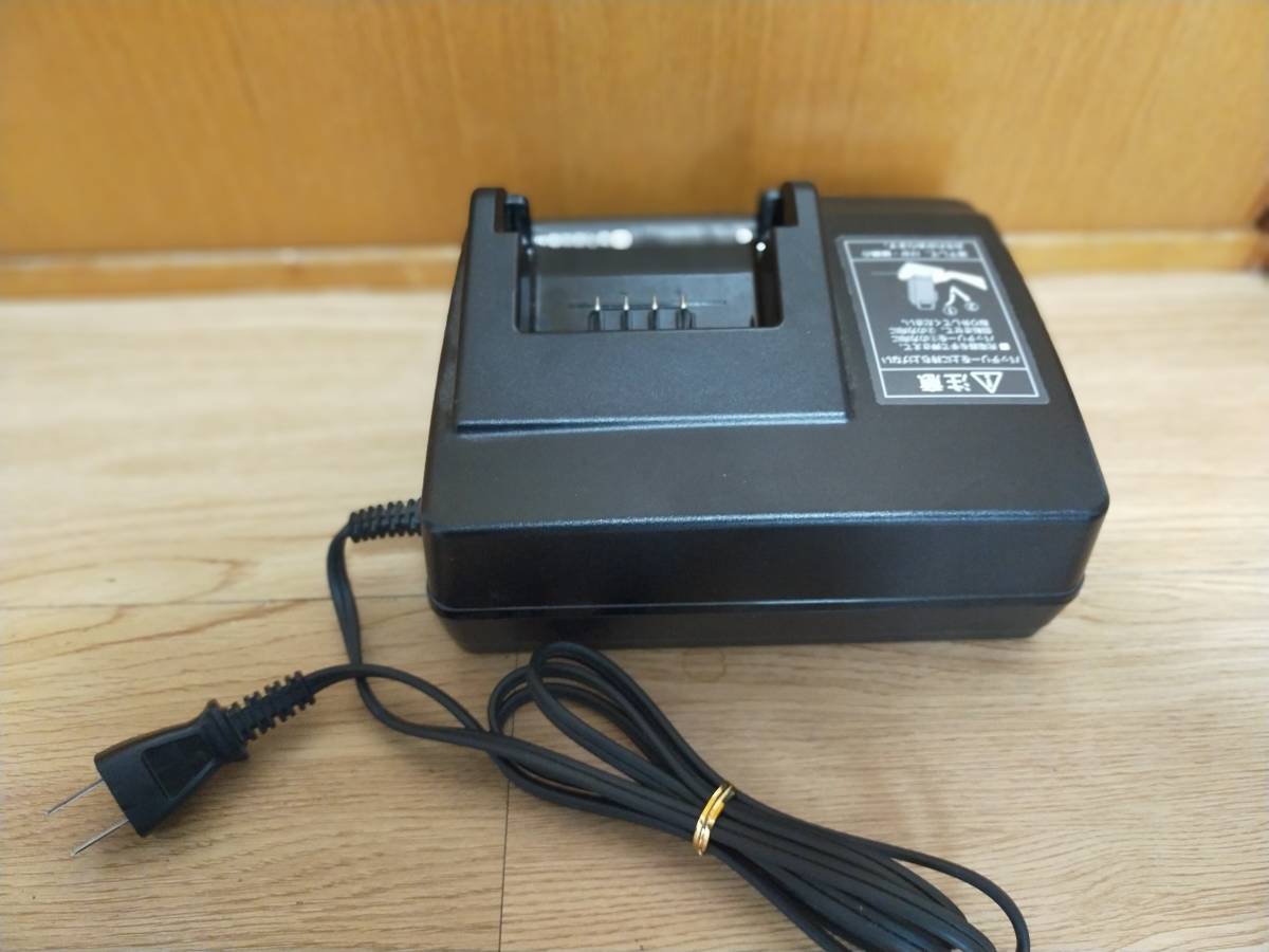 Panasonic パナソニック NKJ069Z1 電動自転車バッテリー充電器 動作品
