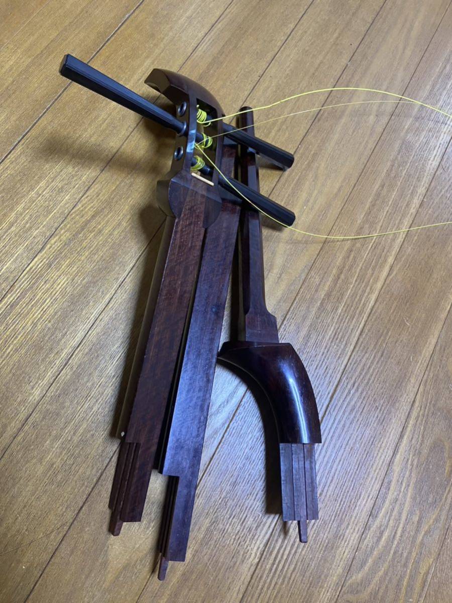 三味線 紅木 子持ち綾杉胴 金細 中棹 | トチ 二段溝 2026