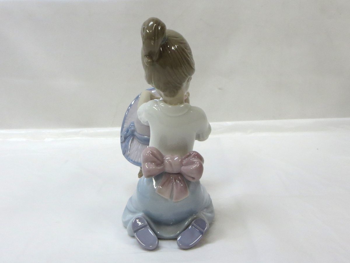 1000円スタート フィギュリン LLADRO リヤドロ #6862 おめかししようね 