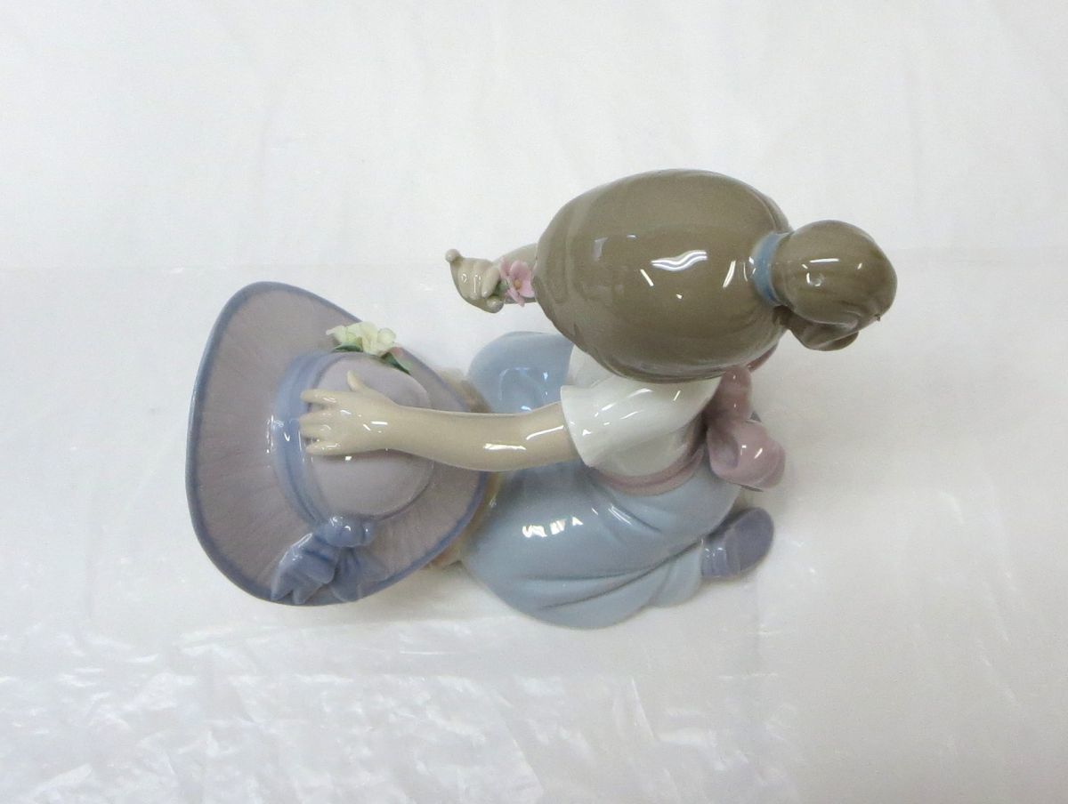 1000円スタート フィギュリン LLADRO リヤドロ #6862 おめかししようね 