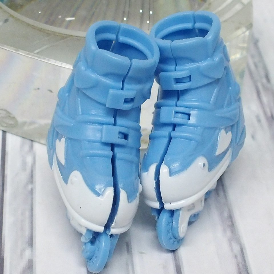 m001 E リカちゃん グッズ 17点まとめ ローラースケート ブーツ パンプス　ストラップシューズ 下着 靴下 着せ替え 小物_4