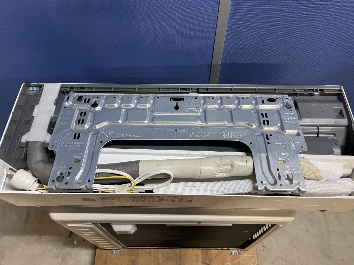 1975 日立【RAS-AJ36K (W)】2020年 12畳 エアコン 中古 1975 日立【RAS-AJ36K (W)】2020年 12畳 エアコン 中古 1975 日立【RAS