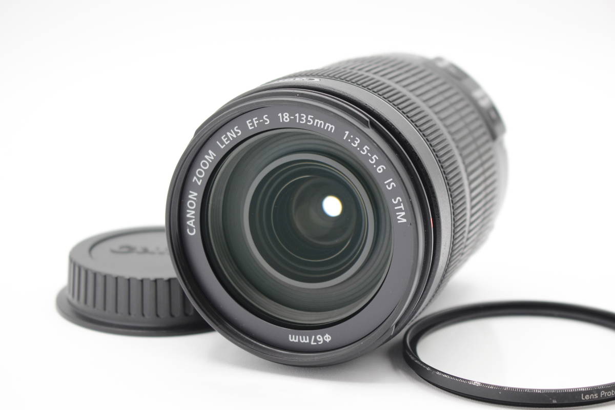 極美品☆Canon キャノン EF-S 18-135mm F3.5-5.6 IS STM☆-