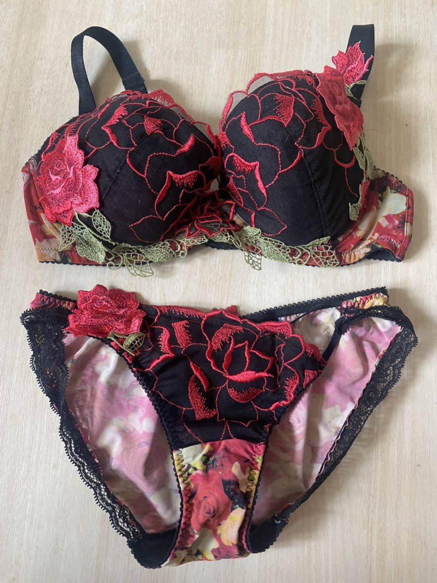 サルート salute ブラジャーショーツセット f70 サルートF70 ブラ