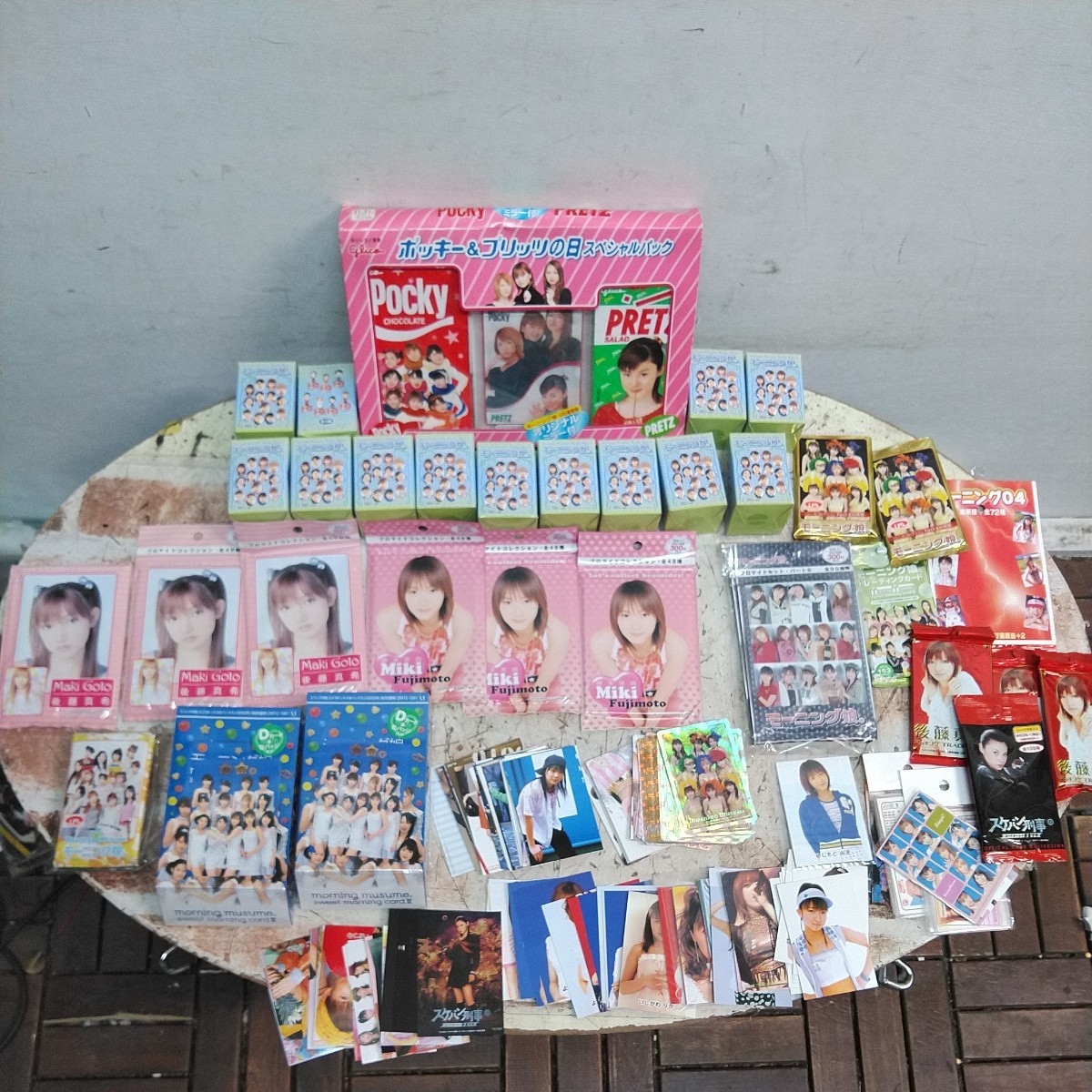 【当時物超レア】週末限定❗️モーニング娘。 グッズ大量セット　まとめ売り　箱 モーニング娘。全盛期グッズまとめてセットブロマイドカードボトル