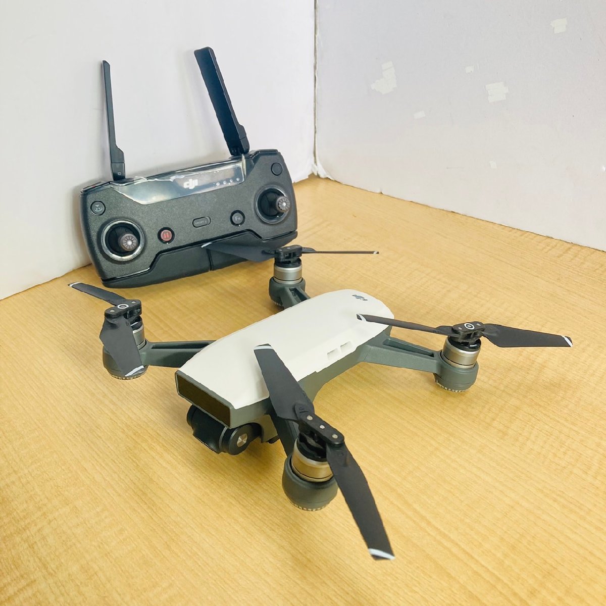 DJI Spark ドローン フライカム GL100A セット｜Yahoo 【1円】ジャンク