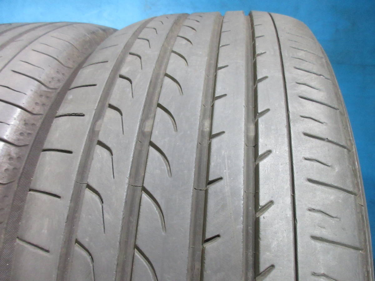 18インチ YOKOHAMA BluEarth RV-02 235/50R18 97V 2本Set №04167E 室内