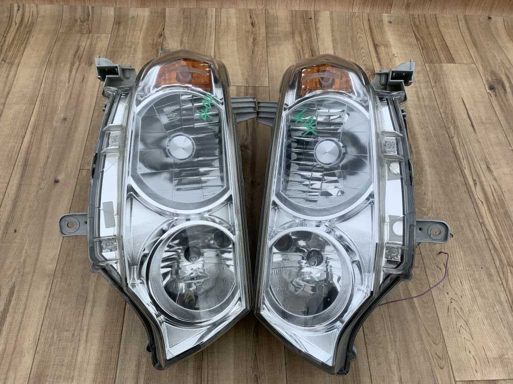 404 状態良 L375S/L385S　タントカスタム　前期　後期　ヘッドライト左右 ヘッドランプ 電動レベライザー付HID 光軸　KOITO　100-51944