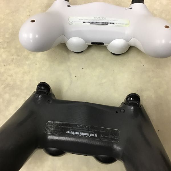 ワイヤレスコントローラー PS4 他 ジェット・ブラック、ウェイブ