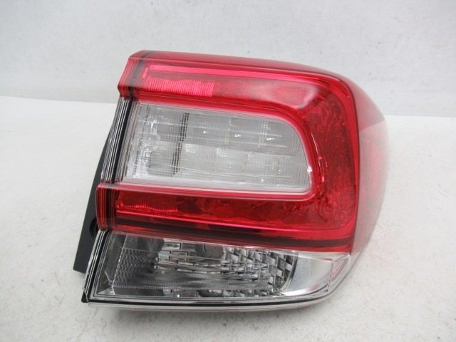 【即決有】 スバル インプレッサ GT 前期 純正 右 テールランプ テールライト MOBIS FBM924-22 (n082288)
