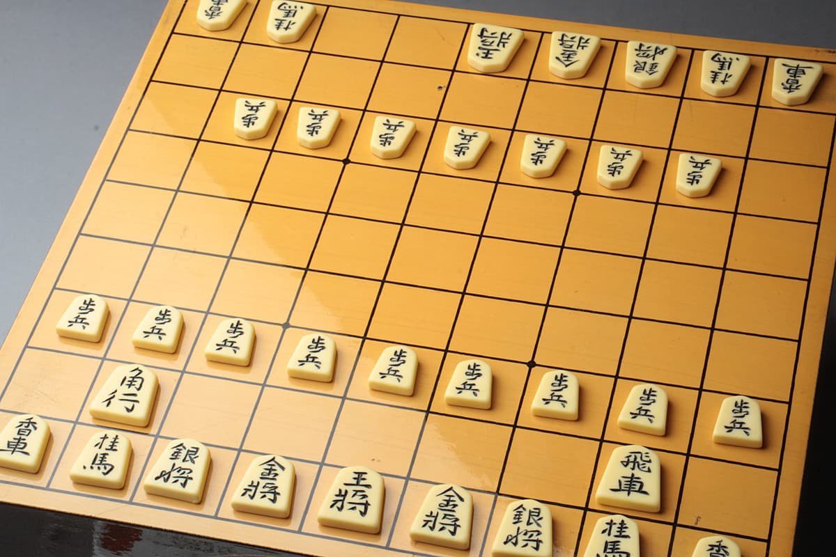 EJ770 蒔絵師 柳山 作 金梨地 秋草花蒔絵 姫将棋盤 幅22.8cm 重1.4kg