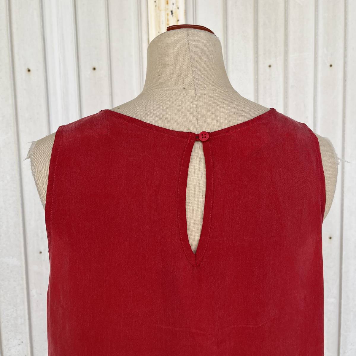 ISSEY MIYAKE オリーブ色ノースリーブワンピース ISSEY MIYAKE