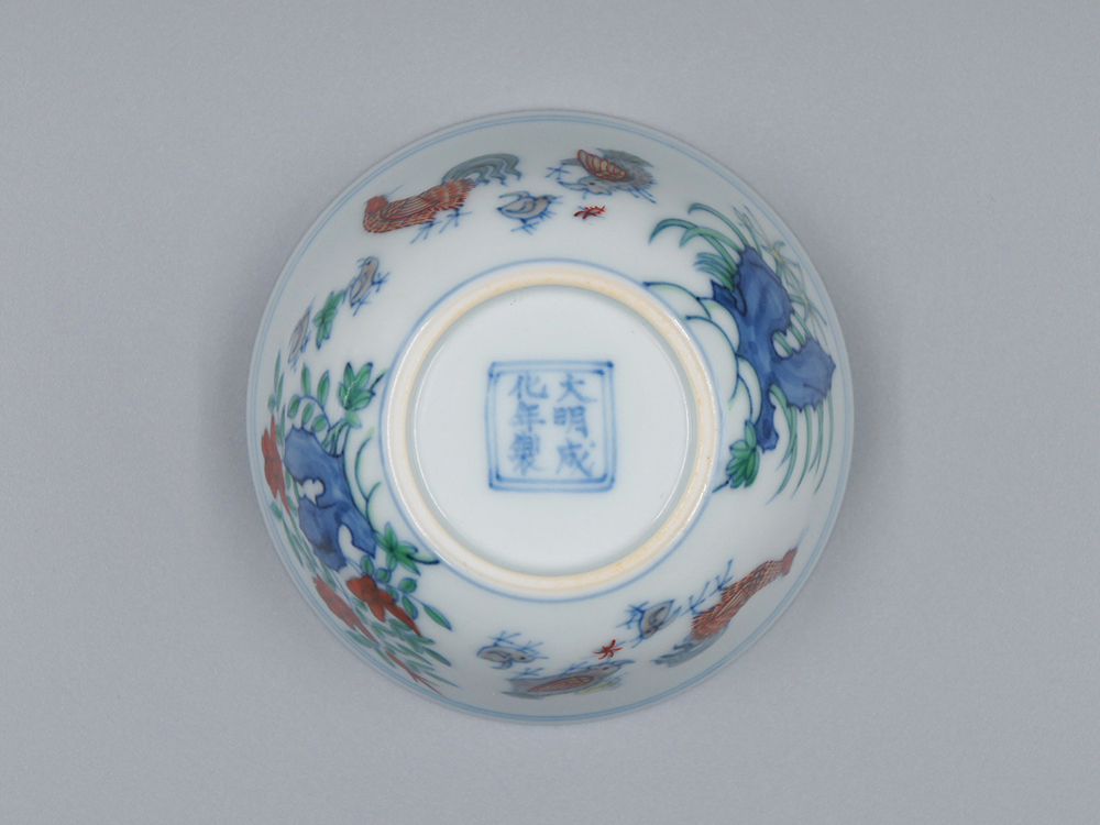 中国美術】 ☆ 瓷器 斗彩鶏缸杯 ☆ 成化款 金鶏 花卉 手描文様 明清