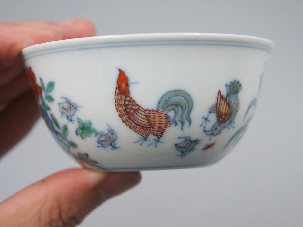 中国美術】 ☆ 瓷器 斗彩鶏缸杯 ☆ 成化款 金鶏 花卉 手描文様 明清