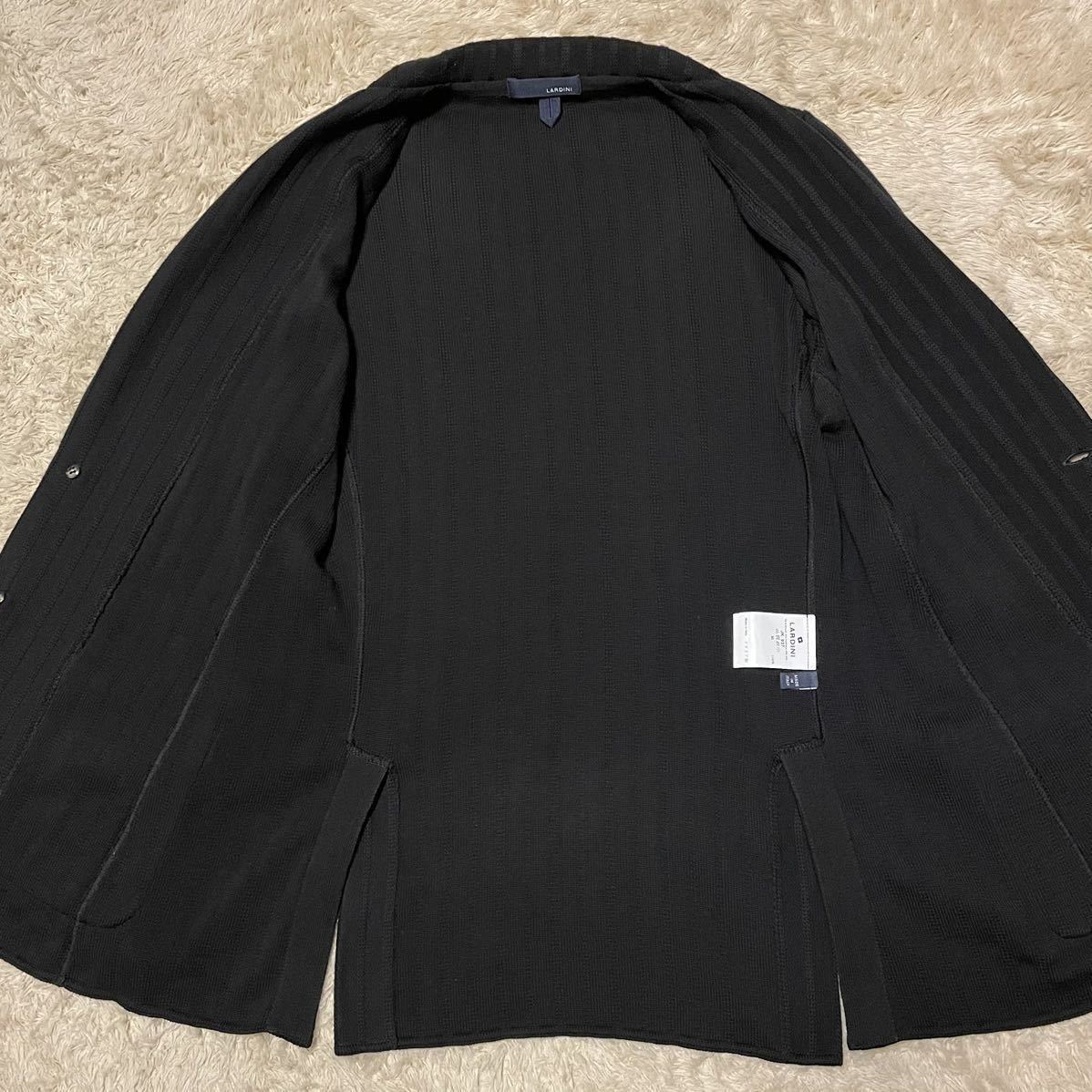 【美品】LARDINI ニット テーラードジャケット ブラック ブートニエール 美品LARDINI ニット テーラードジャケット ブラック ブートニエール