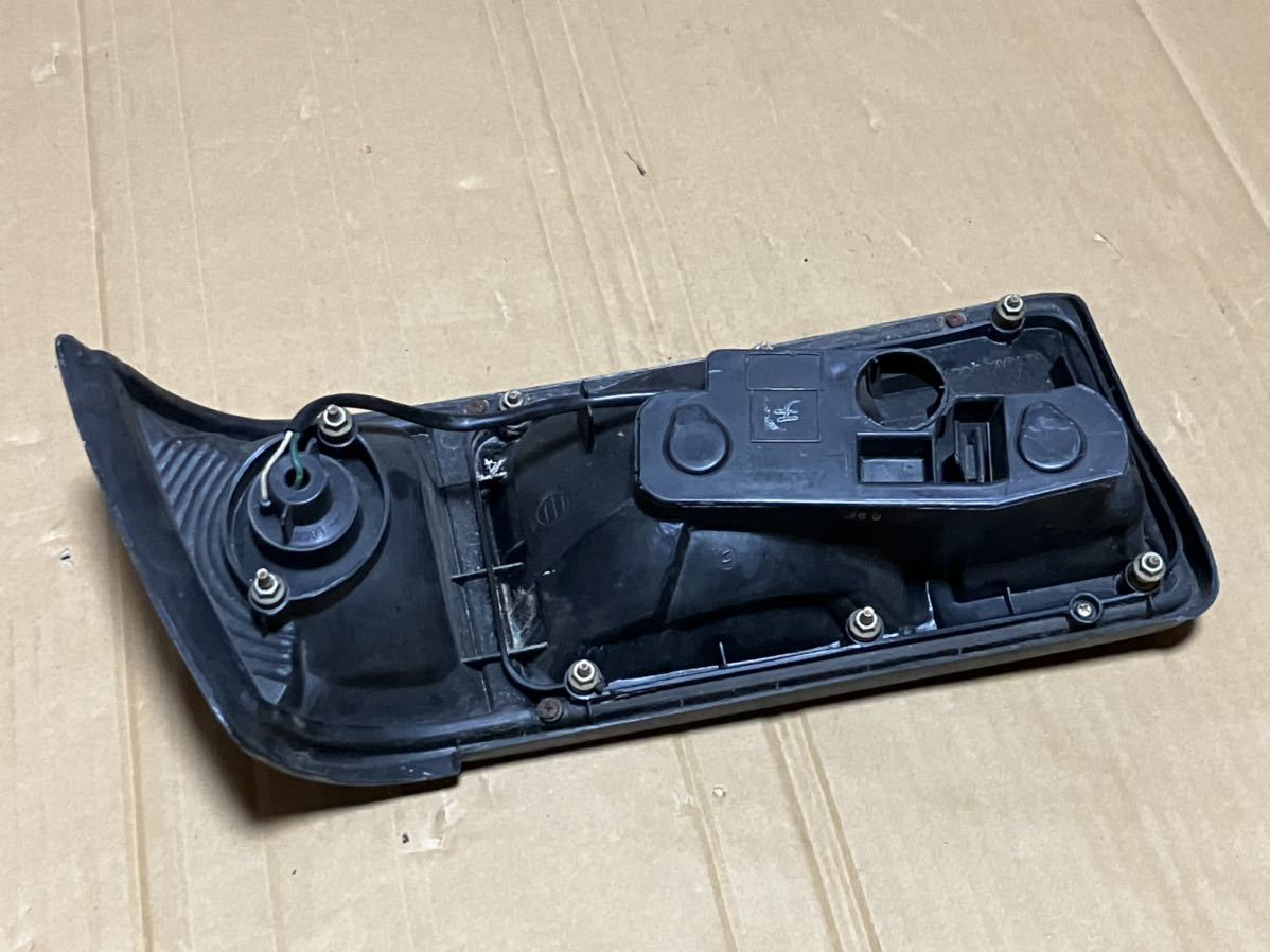 AE86 トレノ 2ドア 前期 純正 テールレンズ 左 助手席側 テールランプ 