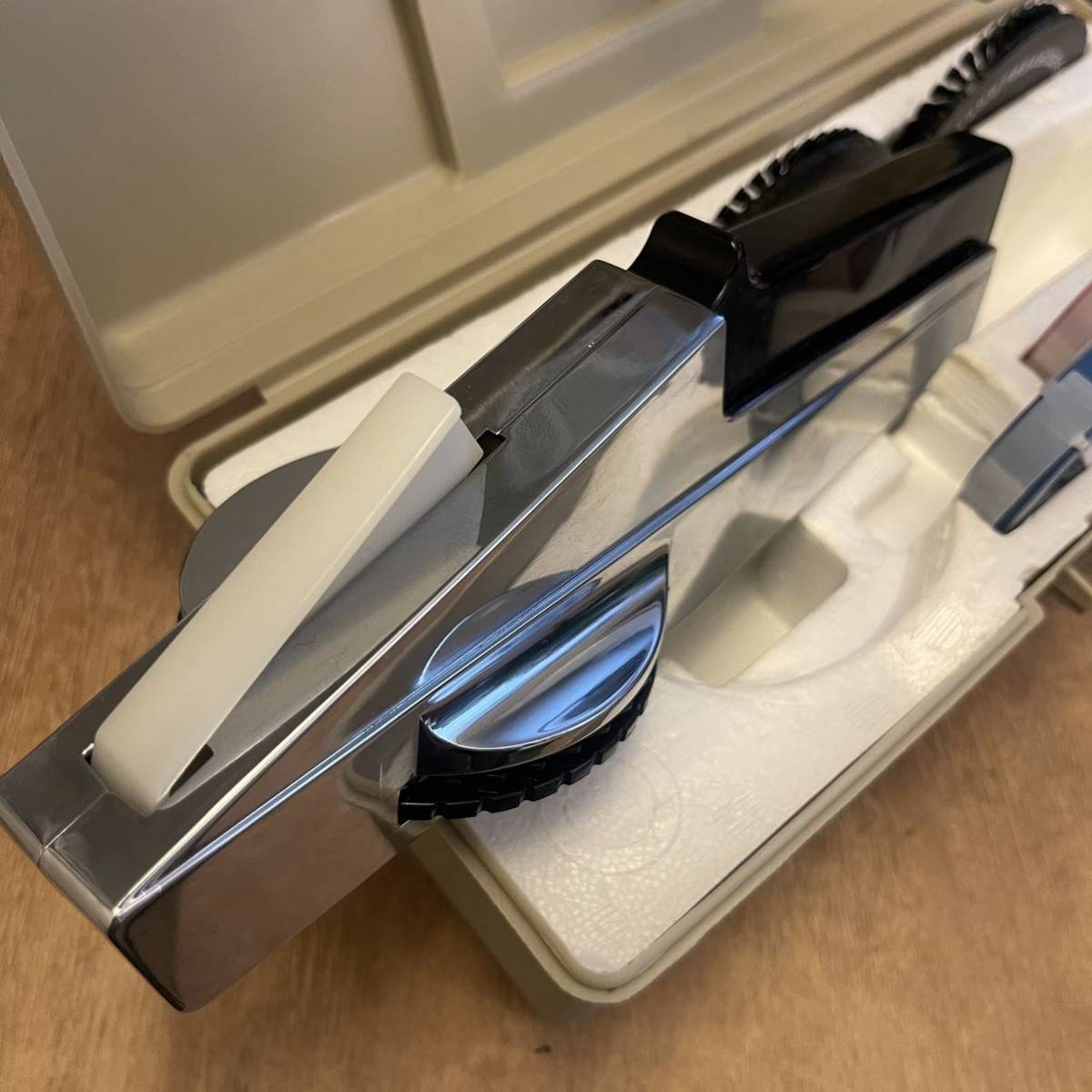 □製品保証□【日本未発売・クロームボディ】ダイモ DYMO EXECUTIVE Ⅲ