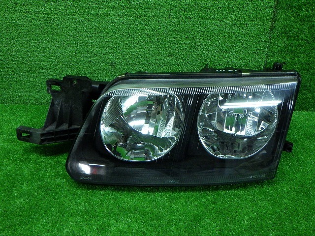 日産　PNN30/N30　ルネッサ　左ヘッドライト　ハロゲン　1564　訳アリ　230509130