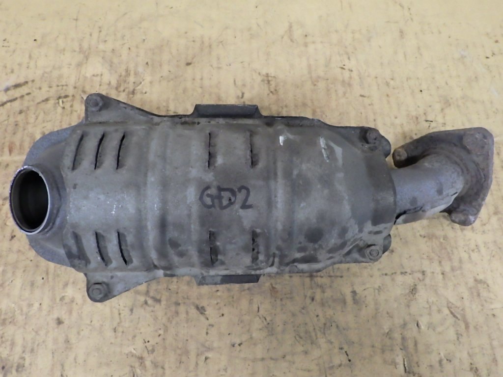 フィット 触媒 GD1 ホンダ コンバーター L13A キャタライザー GD3