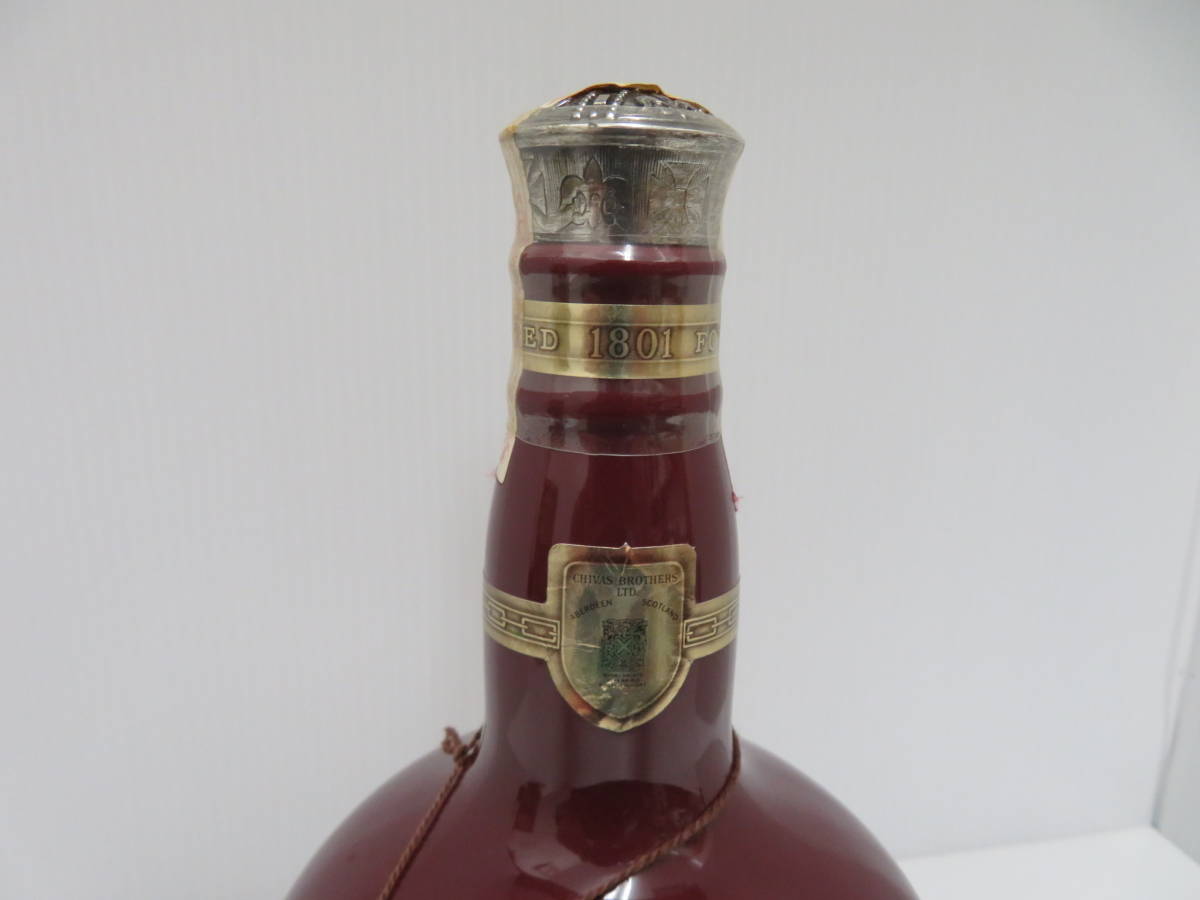 ロイヤルサルート　21年　旧ボトル　赤　陶器　未開栓　1000ｍｌ　40%　巾着袋　箱付　Royal　Salute