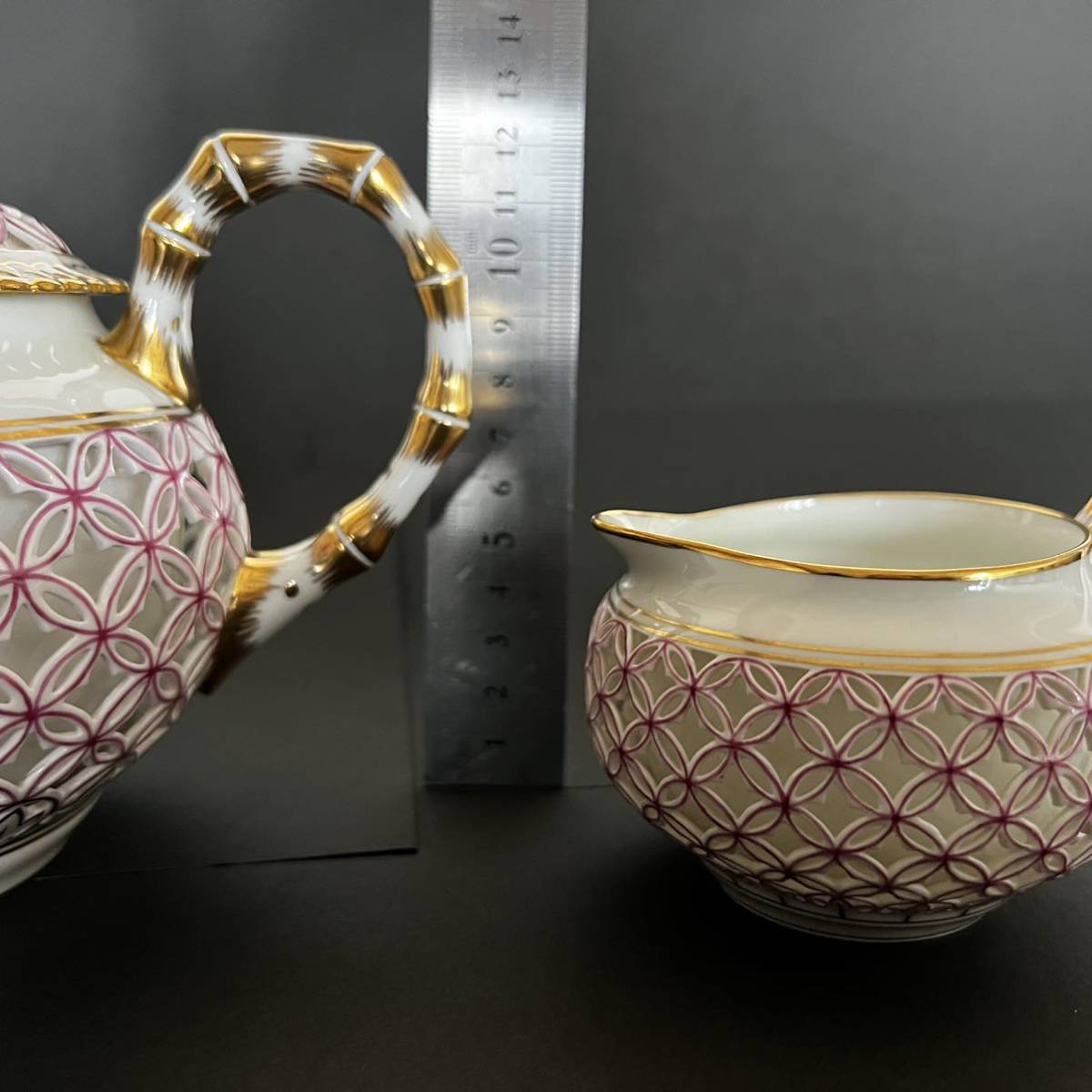セーブル(Sevres) オープンワーク 透かし彫り ティーポット
