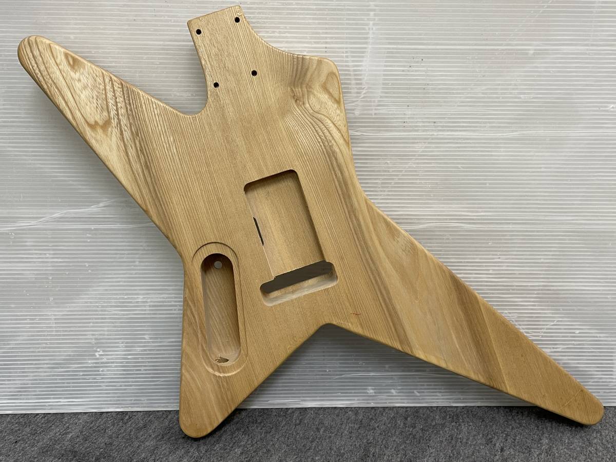 ☆5-5-2-9TA☆ メーカー不明 変形 エレキギター用 ギターボディ 中古品