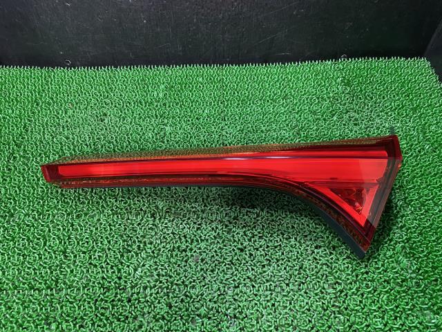 エクリプスクロス 3DA-GK9W 右フィニッシャーパネル U17 W3157 8331A182