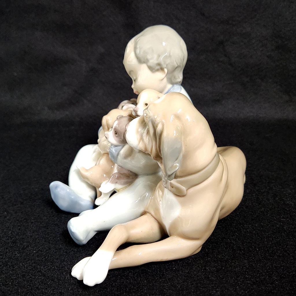 Lladro リヤドロ 5456 みんなお友達 陶磁器 フィギュリン 赤ちゃん 犬