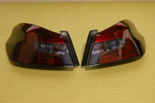 WRX S4 STI VAG VAB 純正テールランプ ライトスモーク塗装 ティン