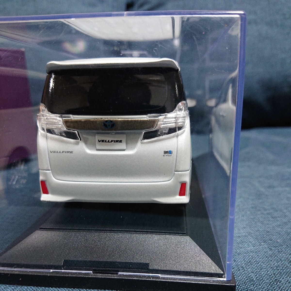 1/30 カラーサンプル ヴェルファイア ホワイトパール TOYOTA