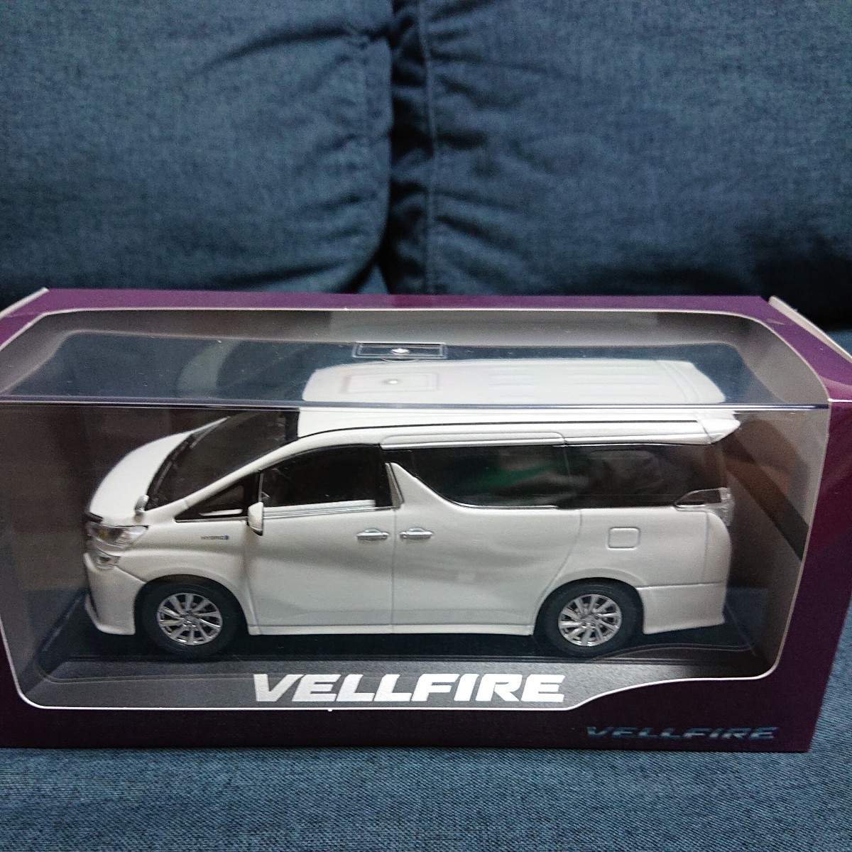 1/30 カラーサンプル ヴェルファイア ホワイトパール TOYOTA