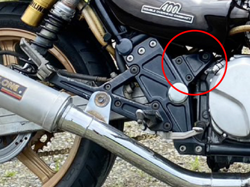1円～ ゼファー400 ZR400C メッキ加工 純正エンジンマウント エンジン 