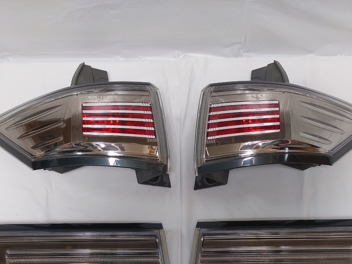 プロ3施工済 日産エルグランド E52 アーバンクロムアッパーテール 左右