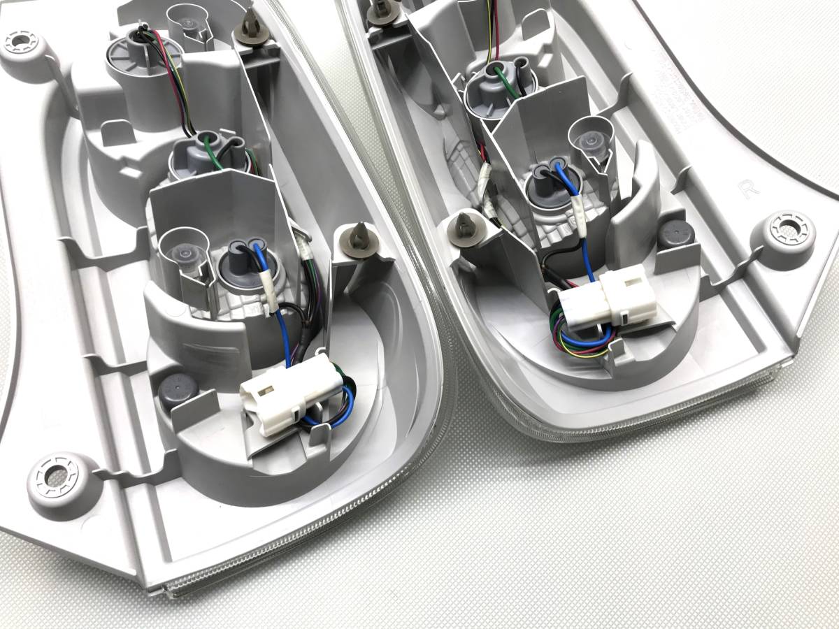 ダイハツ ミラココア 後期 LED クリアテールランプ 左右セット