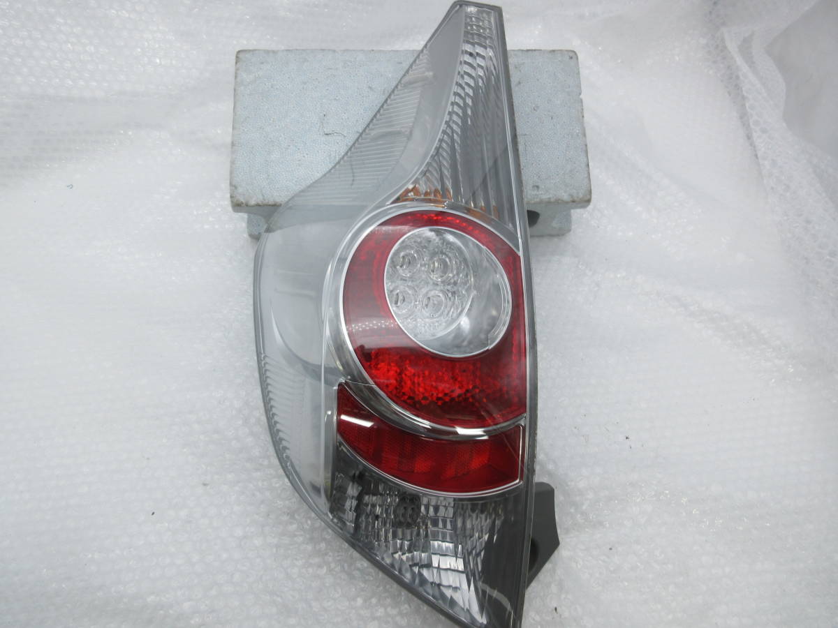 NHP10 トヨタ AQUA アクア 前期 左 テールライト スタンレー/52-252 中古 ☆050605rs