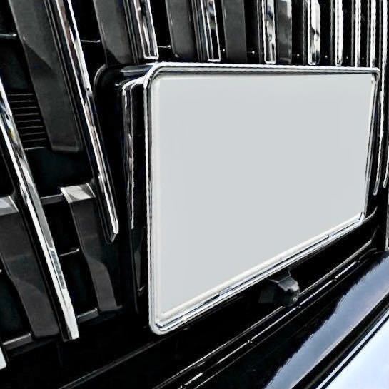 トヨタ エスクァイア ハイブリッド対応 軽量メッキクロームナンバーベース角度付き ステンレスボルト付き 車検対応角度 80系モデル等対応 エスクァイア メッキ リア ナンバーベース 軽量 -トヨタ