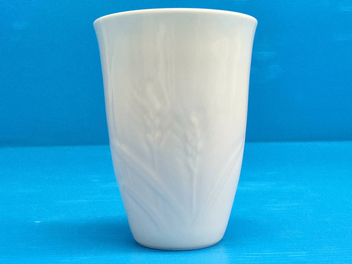 即決！未使用品！お買得！】☆白磁麦彫 ペアカップ 井上萬二窯 監修