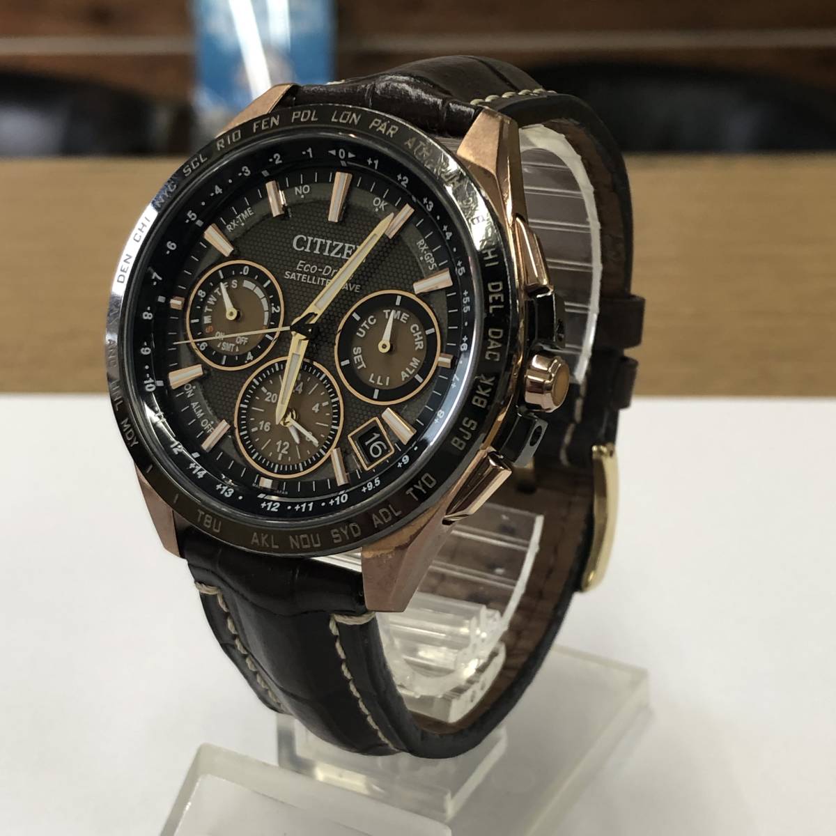 ジャンク品】シチズン サテライトウェーブ エコ・ドライブ F900 