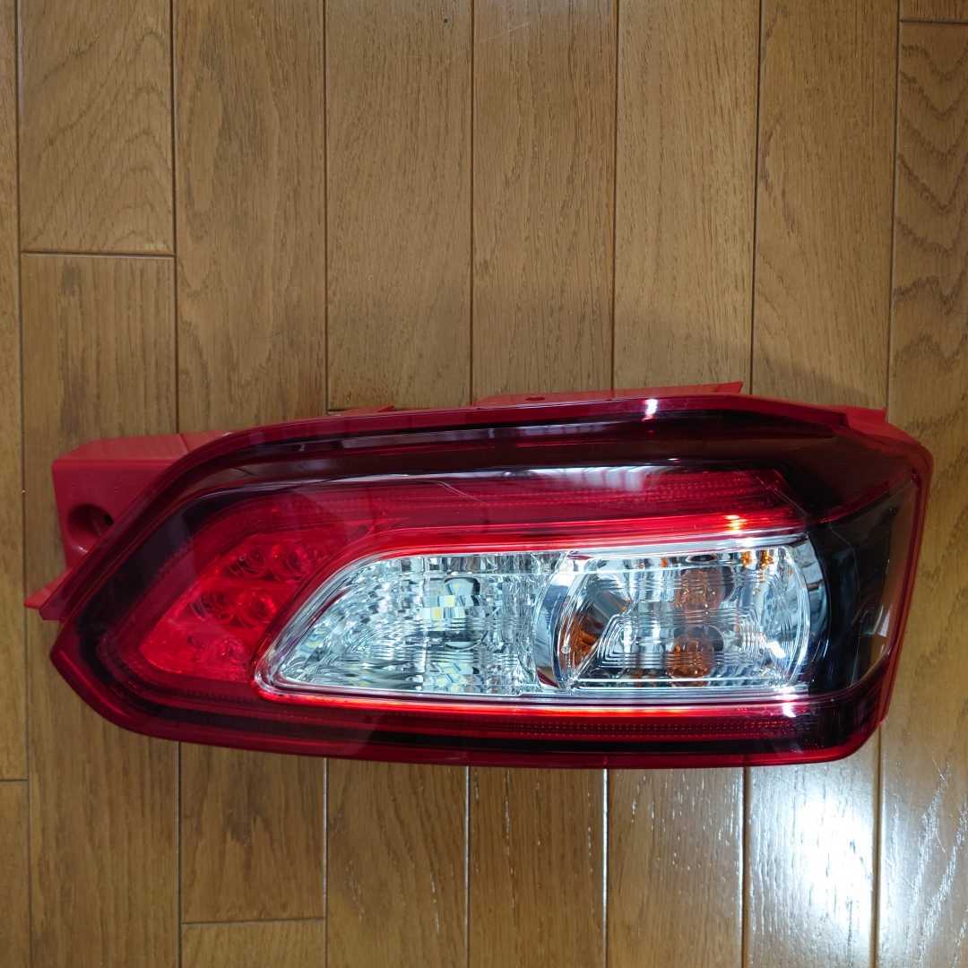 コペンGRスポーツ（LA400A/K)用　テールランプ右 品 右側 LA400A/K コペン GR スポーツ 純正 テールランプ KOITO220