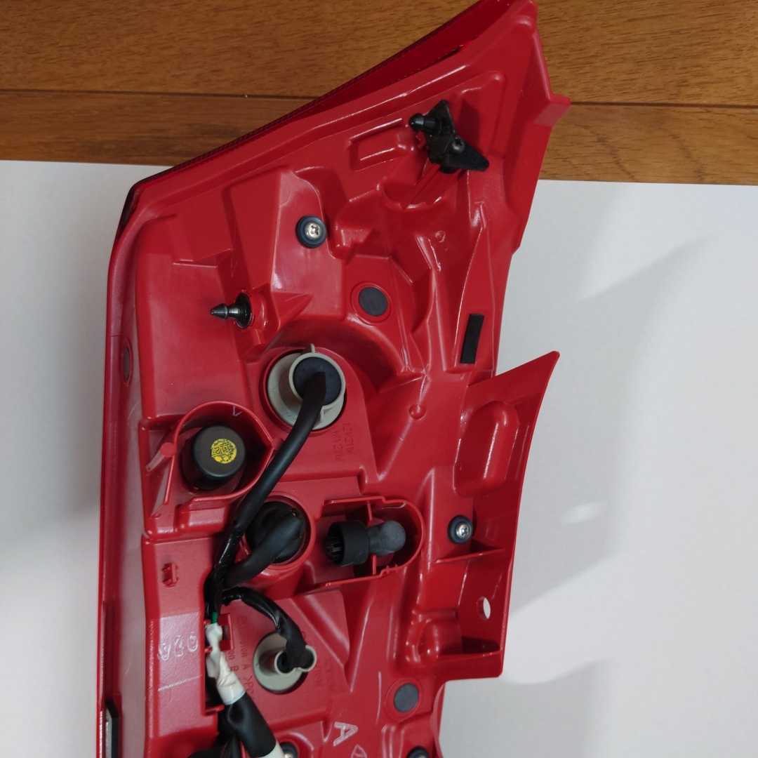 品 右側 LA400A/K コペン GR スポーツ 純正 テールランプ KOITO220