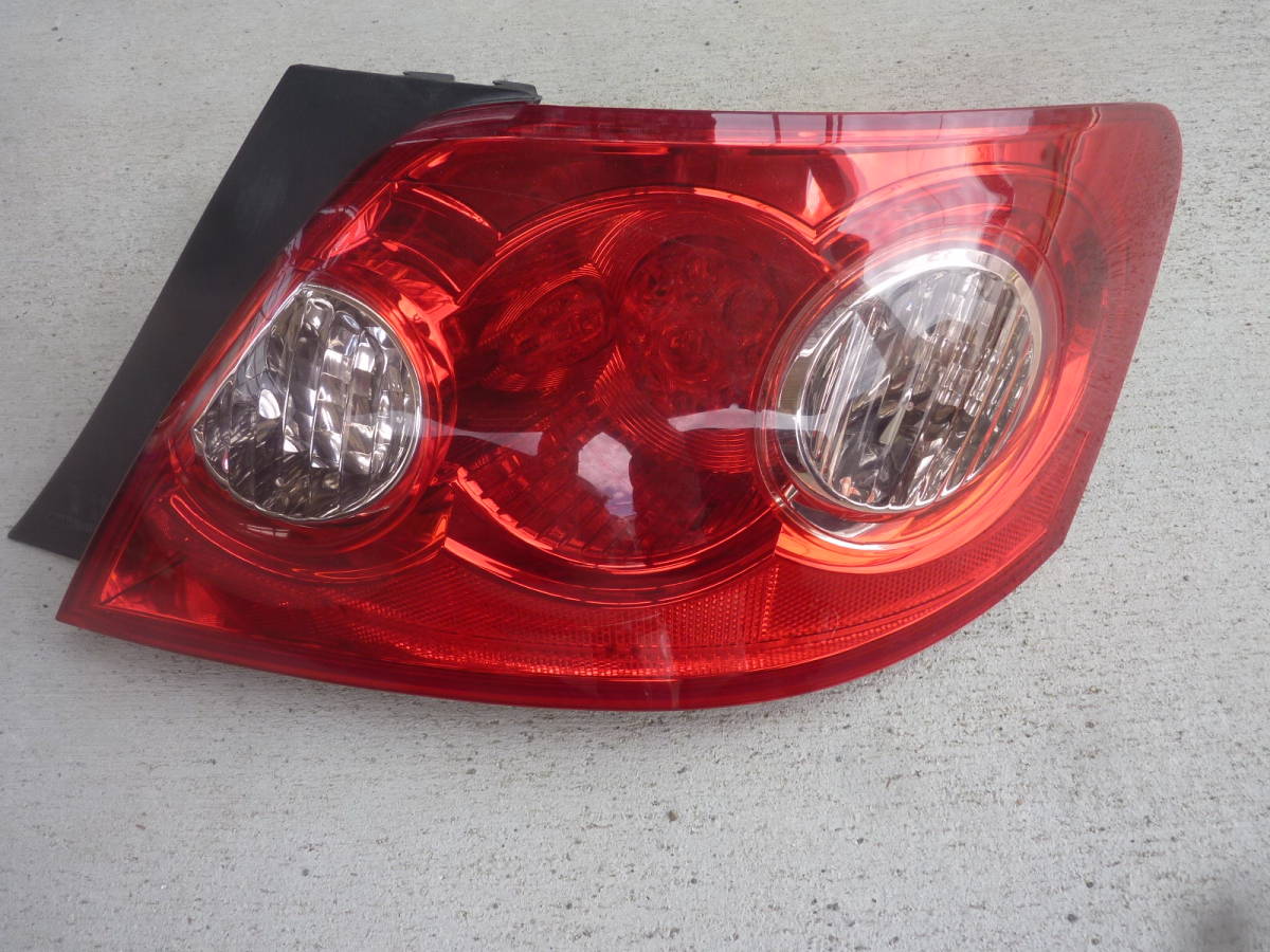 ☆ マークX GRX120 GRX121 GRX125 前期 右 テールライト テールランプ