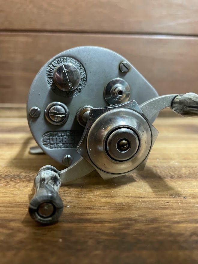 SUPREME Pflueger Supreme ダイレクトリール Reel PFLUEGER USA