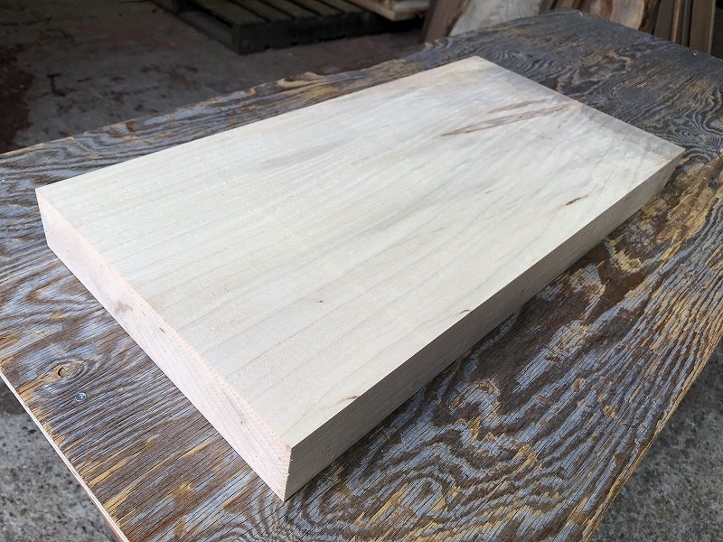 【EE809M】メープル 546×272×52 縮杢 極上杢 一枚板 材料 天然木 無垢材 乾燥材 銘木 材木 木工 DIY《銘木登屋》