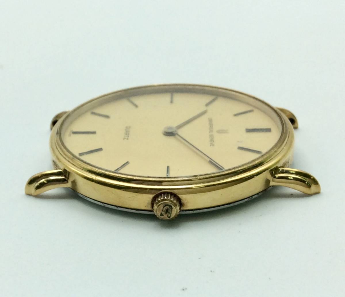 ZZ649〈QZ/不動〉UNIVERSAL GENEVE 本体のみ 腕時計 ユニバーサル 